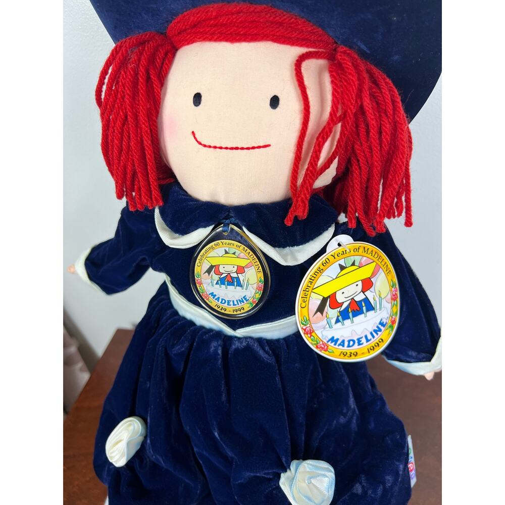 Vintage Madeline Doll Celebrating 60 Years 1939-1999 with stand - Picture 5 of 11